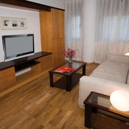 Suites Kris Aeropuerto Μαδρίτη Εξωτερικό φωτογραφία